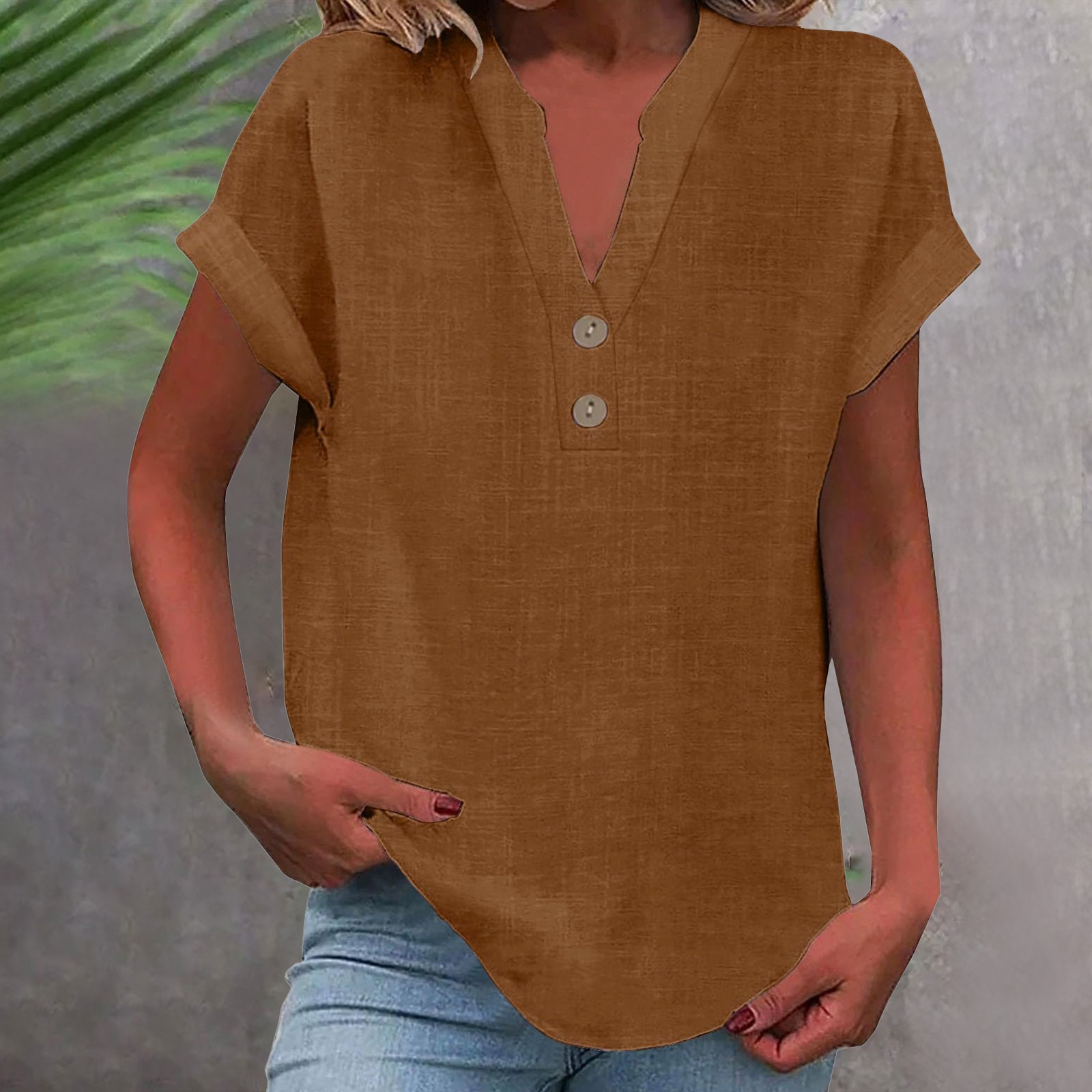 thumbnail image 2 of Camiseta sin mangas de verano holgada con cuello en V y pliegues para mujer: blusa fluida sin mangas con dobladillo curvo., 2 of 5